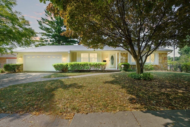 2415 Woodview Dr, Lansing, MI 48911 - photo 1