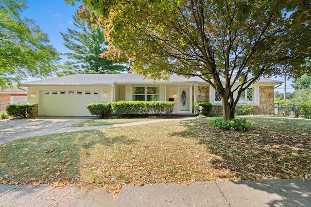2415 Woodview Dr, Lansing, MI 48911 - photo 2