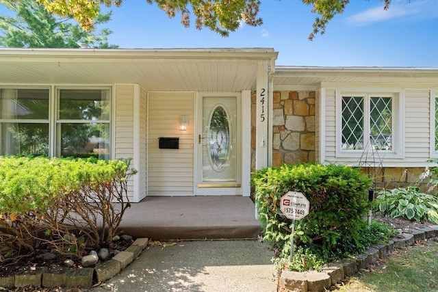 2415 Woodview Dr, Lansing, MI 48911 - photo 3