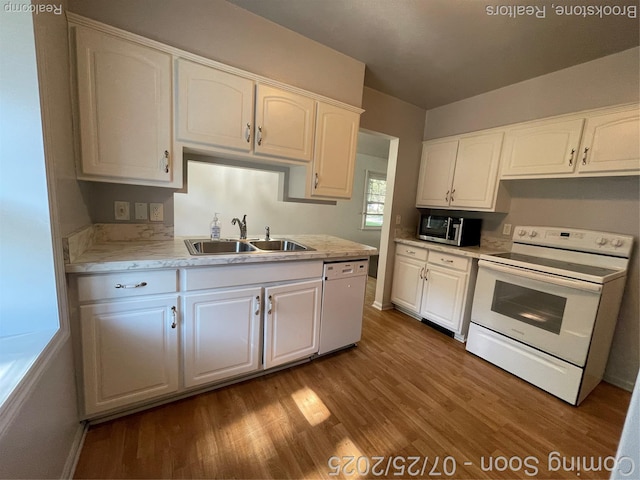 27441 Red Leaf Ln, Southfield, MI 48076 - photo 20