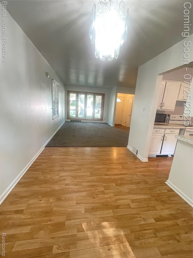 27441 Red Leaf Ln, Southfield, MI 48076 - photo 16