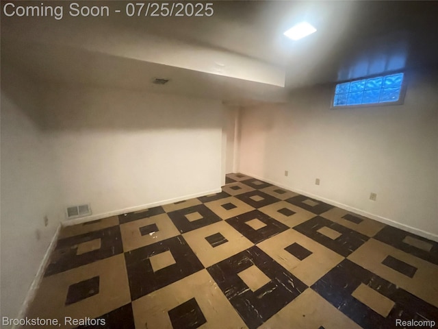 27441 Red Leaf Ln, Southfield, MI 48076 - photo 43