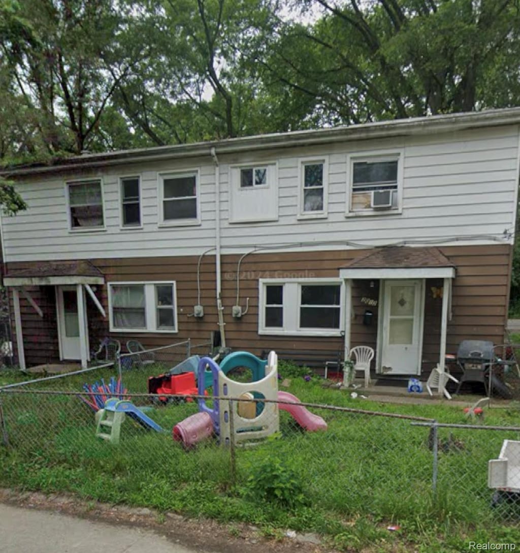 2012 Dryden St, Westland, MI 48186 - photo 1