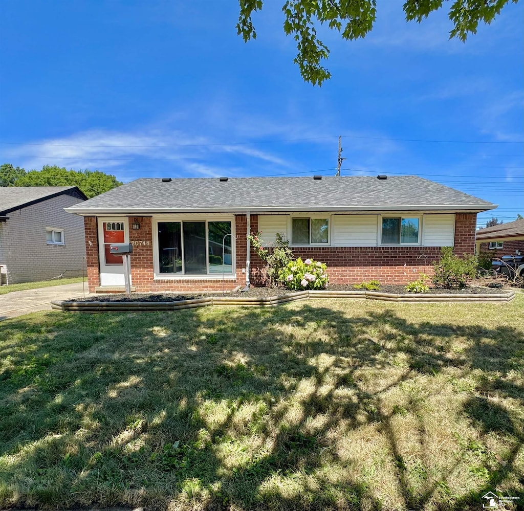 20748 Lockwood St, Taylor, MI 48180 - photo 1