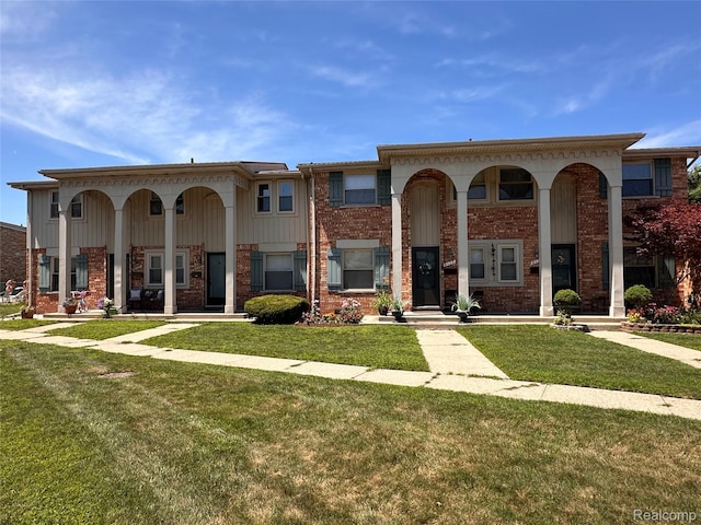 8133 Clay Ct, Sterling Heights, MI 48313 - photo 3