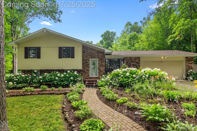 5500 Hartland Rd, Fenton, MI 48430 - photo 1