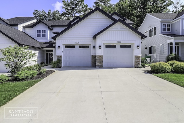 2364 Watertown Way NE, Grand Rapids, MI 49505 - photo 1