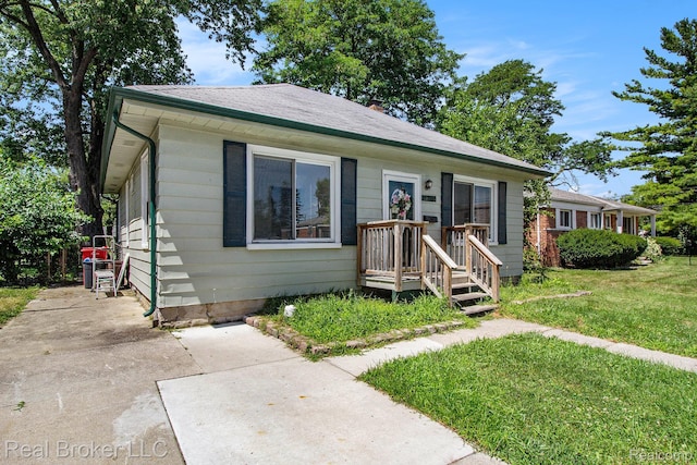 28775 Glasgow St, Southfield, MI 48076 - photo 2