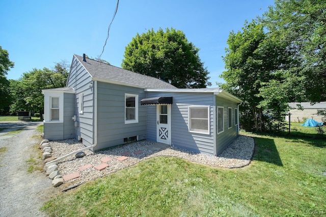 741 Dennis St, Adrian, MI 49221 - photo 6