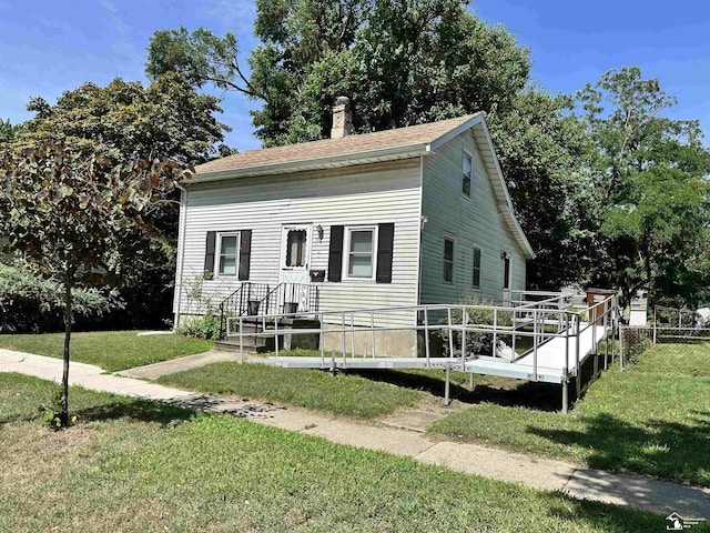 722 Cass St, Monroe, MI 48161 - photo 1
