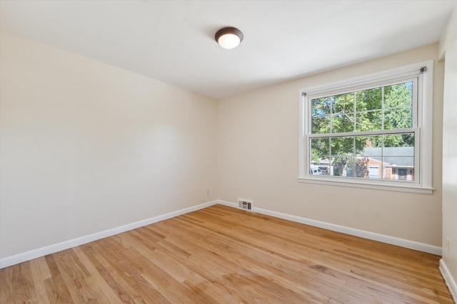 20736 Christine Ct, Grosse Pointe Woods, MI 48236 - photo 23