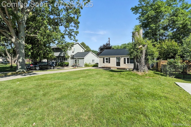 2311 Elmwood St, Port Huron, MI 48060 - photo 3