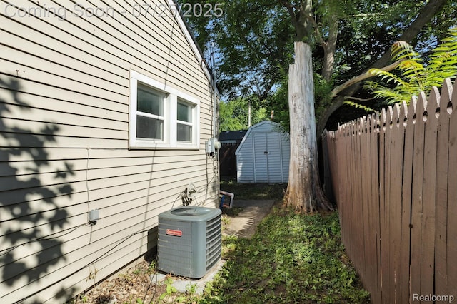 2311 Elmwood St, Port Huron, MI 48060 - photo 22