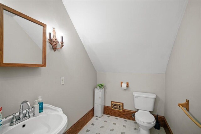 335 Crescent St NE, Grand Rapids, MI 49503 - photo 24