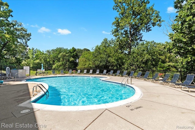 1527 Charter Oak Dr, Rochester Hills, MI 48309 - photo 45