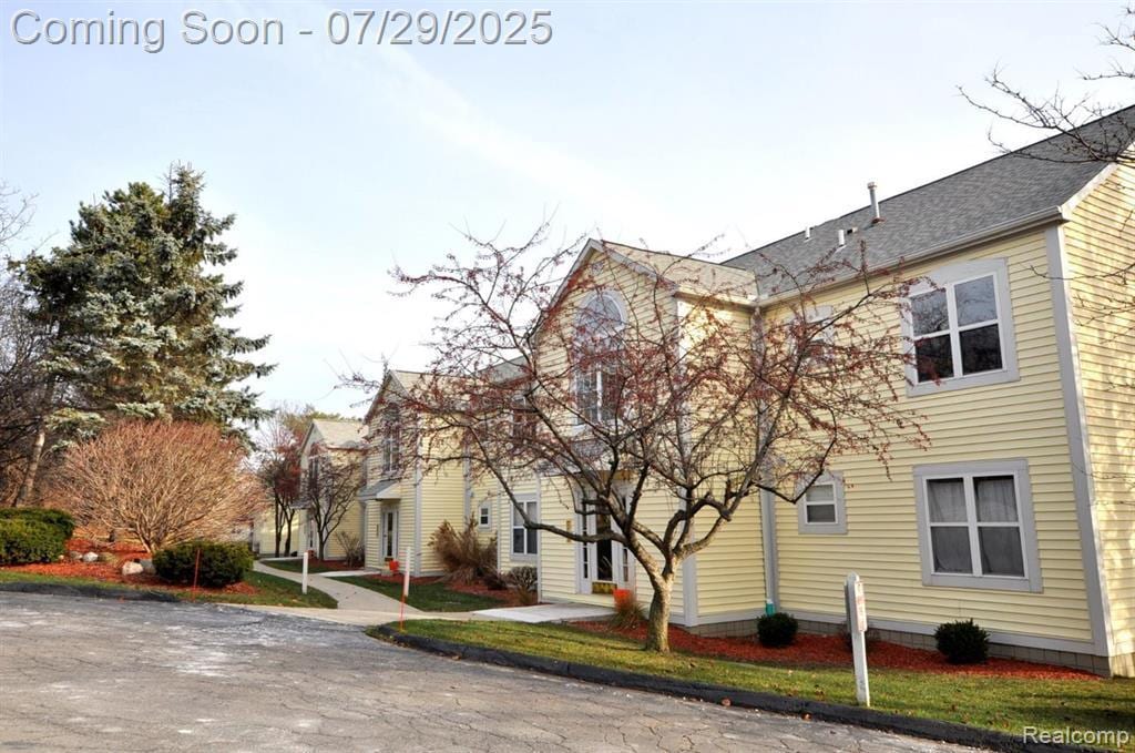 2225 S Huron Pkwy, Ann Arbor, MI 48104 - photo 1