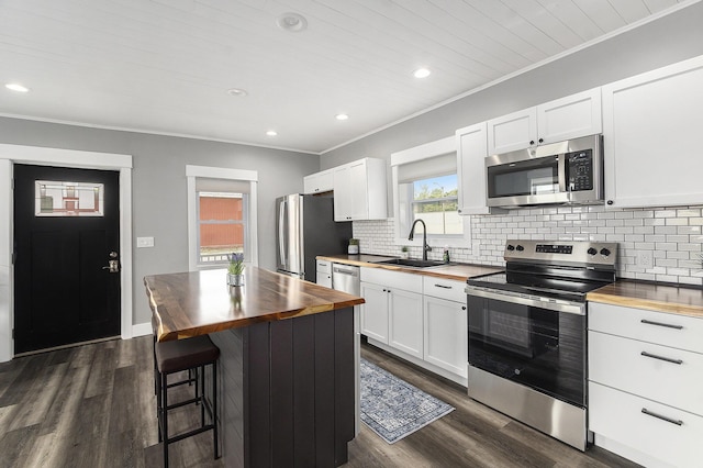 703 S Delia St, Ludington, MI 49431 - photo 8