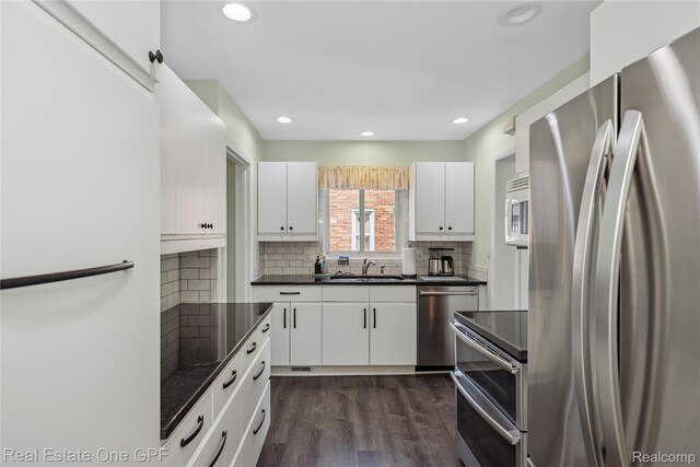 2017 Stanhope St, Grosse Pointe Woods, MI 48236 - photo 8