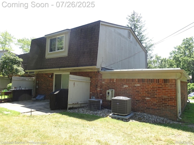 1194 Rolling Hills Dr, Bloomfield Hills, MI 48302 - photo 32