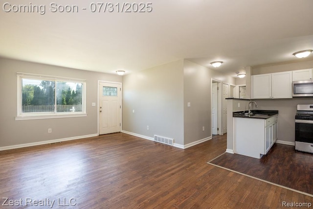 21681 Laurel St, Clinton Township, MI 48035 - photo 4