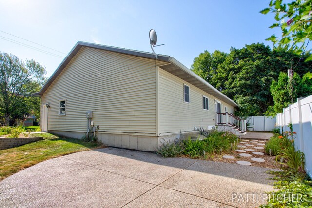 1107 S Griffin St, Grand Haven, MI 49417 - photo 5
