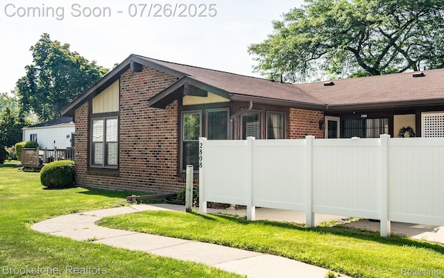 2808 Roundtree Dr, Troy, MI 48083 - photo 2