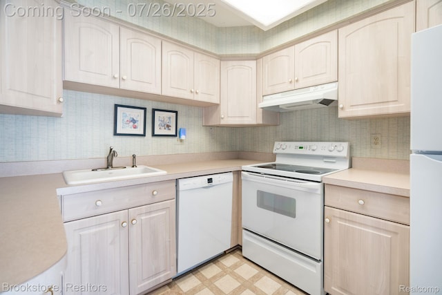 2808 Roundtree Dr, Troy, MI 48083 - photo 10