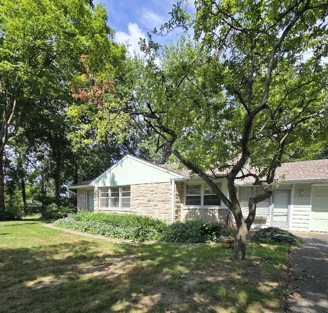 2670 Fairgrove St, Kalamazoo, MI 49009 - photo 1