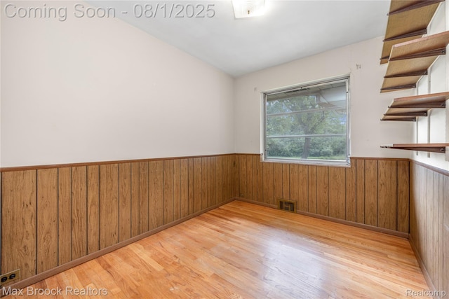25541 Crystal Spring Ct, Farmington, MI 48336 - photo 21