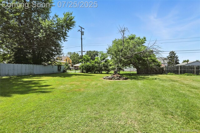 26685 Oak St, Roseville, MI 48066 - photo 16