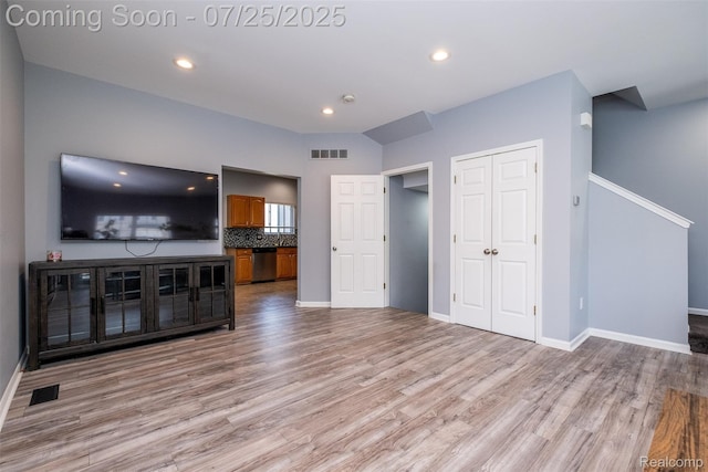 36129 Dominion Cir, Sterling Heights, MI 48310 - photo 18