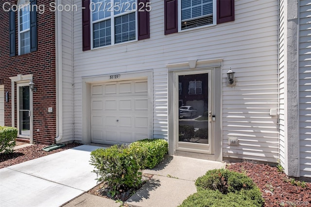 36129 Dominion Cir, Sterling Heights, MI 48310 - photo 3
