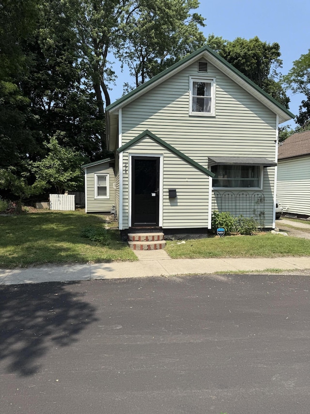 274 6th Ave, Manistee, MI 49660 - photo 4