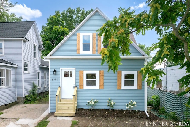 107 E Congress St, Belding, MI 48809 - photo 2