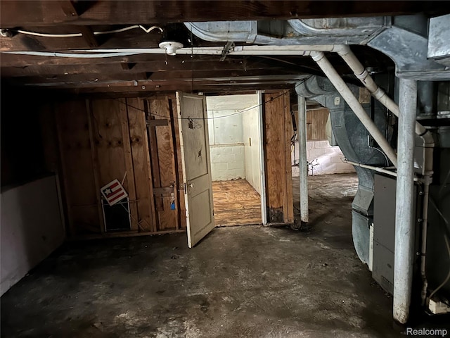 214 W 12 Mile Rd, Royal Oak, MI 48073 - photo 13