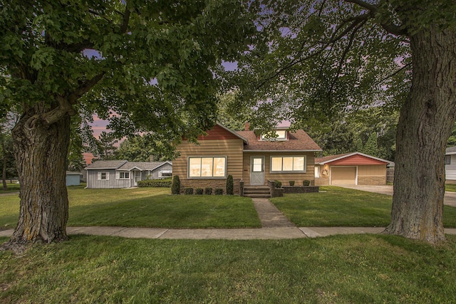 1106 22nd St, Manistee, MI 49660 - photo 1