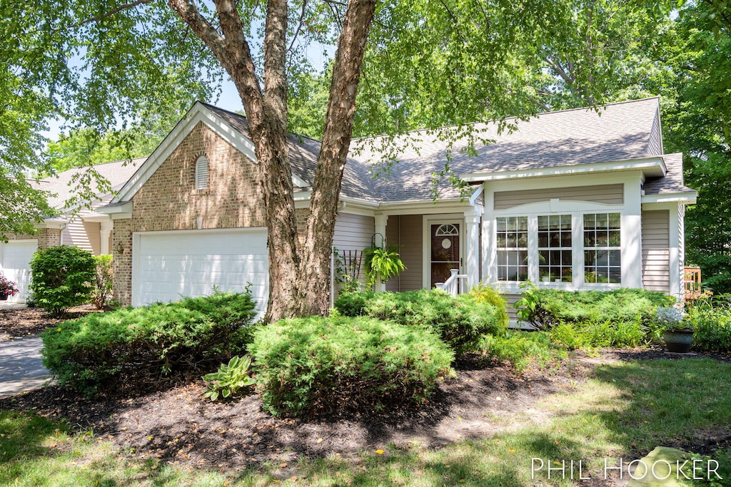5948 E Lyn Haven Dr SE, Kentwood, MI 49512 - photo 1