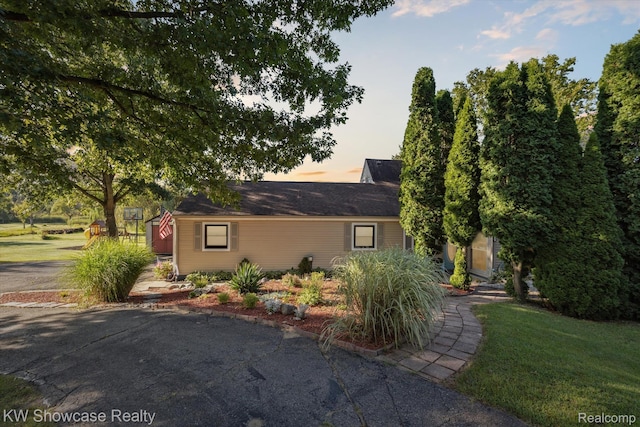 604 Gaffney, Highland, MI 48356 - photo 2