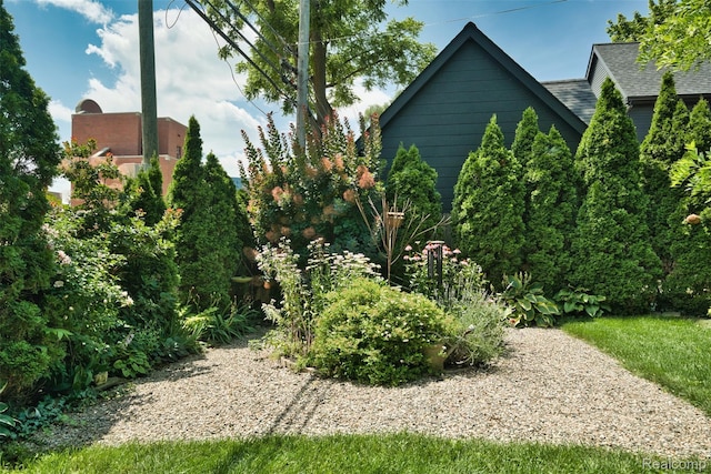1060 Hazel St, Birmingham, MI 48009 - photo 14