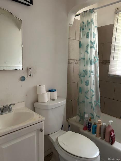 22417 Beechwood Ave, Eastpointe, MI 48021 - photo 9