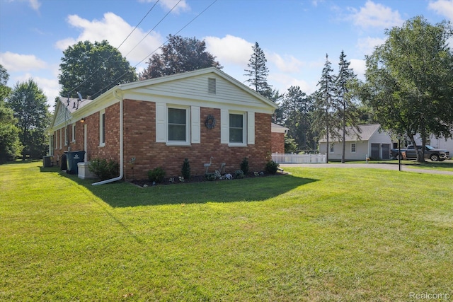 114 Park Ave, Holly, MI 48442 - photo 5