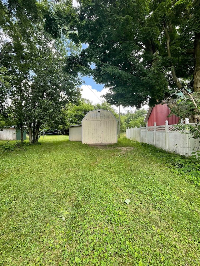 8467 E St, Millington, MI 48746 - photo 12