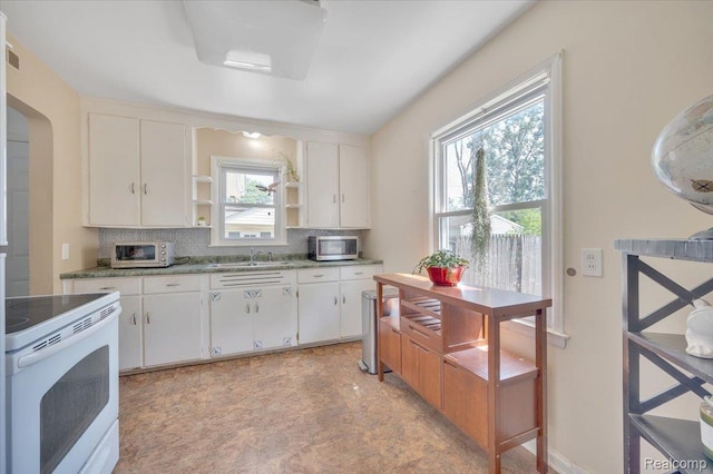 3560 Greenfield Rd, Berkley, MI 48072 - photo 10