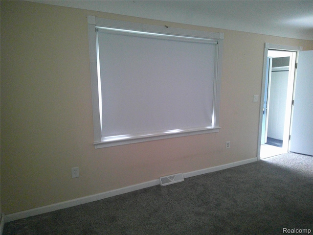 Listing photo 2 - caption unavailable