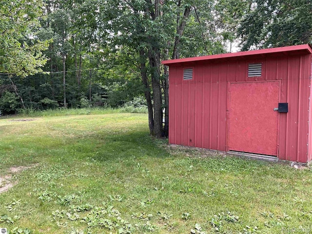 10694 Freeman Rd, Mesick, MI 49668 - photo 12