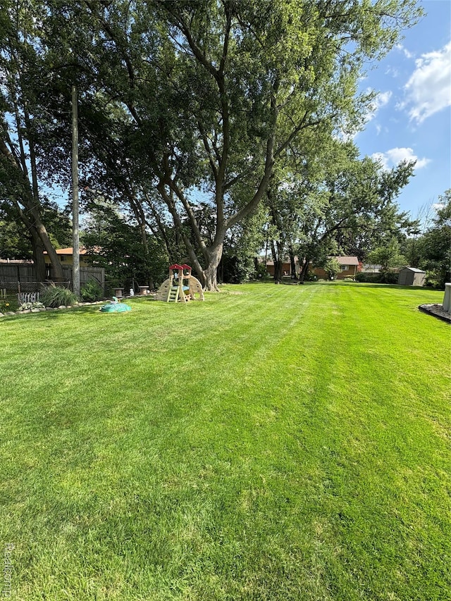 21100 Martin Rd, Saint Clair Shores, MI 48081 - photo 40