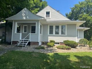 1536 W Genesee St, Lapeer, MI 48446 - photo 1