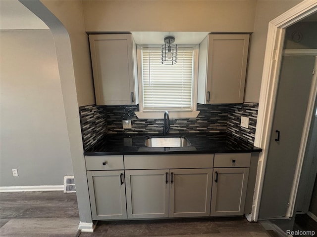 18790 Kingsville St, Harper Woods, MI 48225 - photo 5