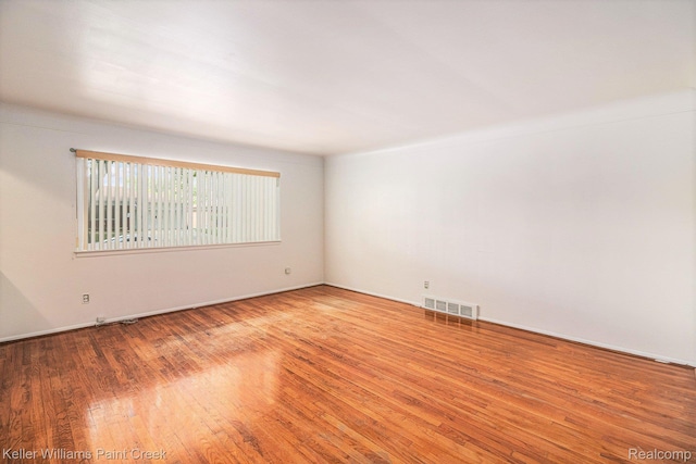 8160 Busch St, Center Line, MI 48015 - photo 5