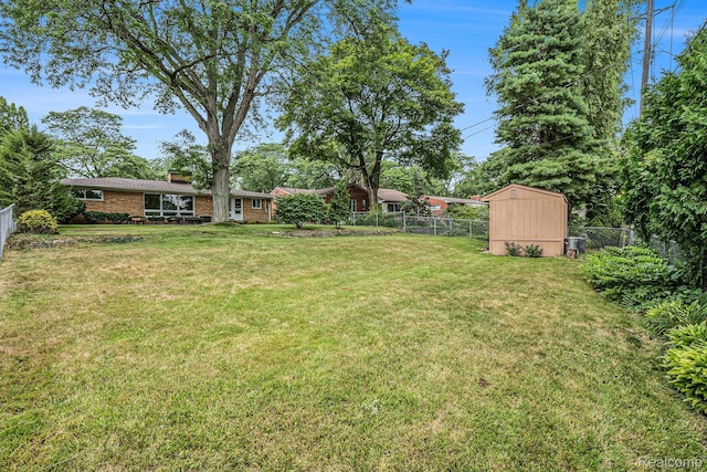 2120 Laurome Dr, Royal Oak, MI 48073 - photo 25